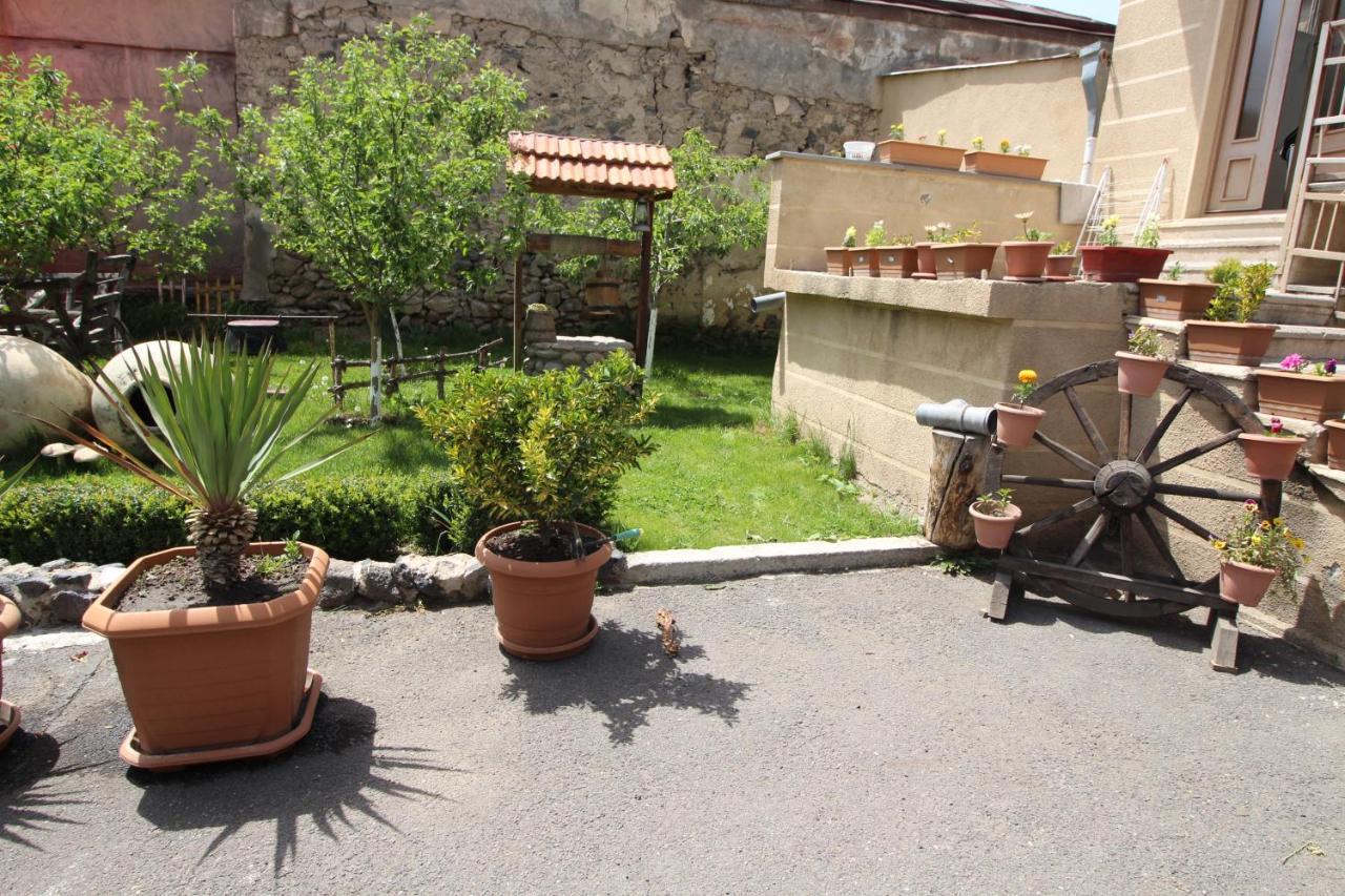 Mardoyan'S Guest House Gavar Exterior photo